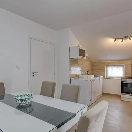 2 Bedroom In Veli Lošinj