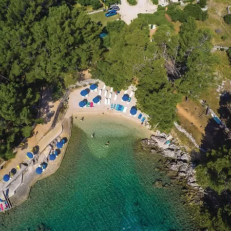 2 Bedroom In شقة Veli Lošinj